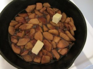 Pear mixture with spices and butter.